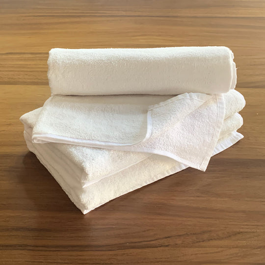 Paquete de Tapete Golden 70 X 50 - 350 grs / 36 Pzas